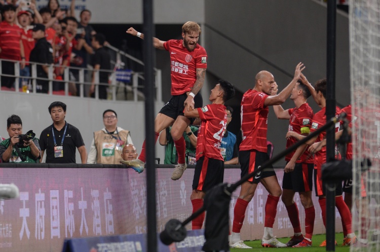 GA黄金甲-蓉城本赛季对前五队伍未尝败绩，专注自身即可冲击冠军