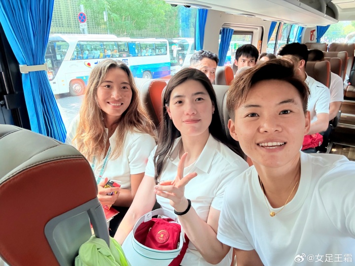 GA黄金甲-王霜获邀出席阅兵盛典：以足球代表身份倍感荣耀，深受激励