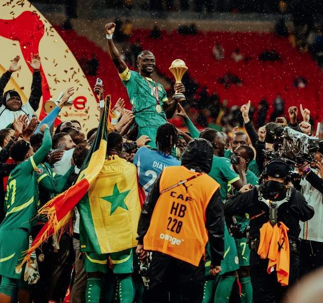 GA黄金甲-非洲杯夺冠！总统宣布：球员12万美元+1500平米土地 全国放假