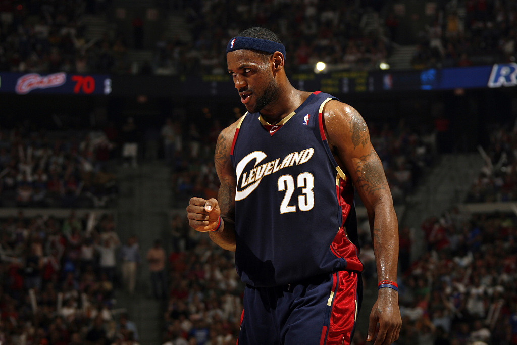 GA黄金甲官方网站-名记：联盟内部人士普遍认为 骑士是詹姆斯下赛季最有可能的去处