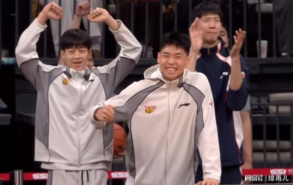 GA黄金甲登录入口-最新消息！CBA暴力双能卫坑惨杜锋，朱芳雨有望捡漏“得分机器”